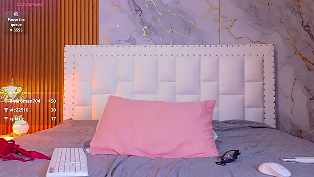 indianschoolgirl live sex cam