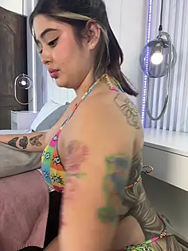 AlannaFoxx live sex cam