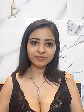 QUEEN-ADITI live sex cam