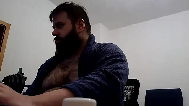 musculardaddybear89 live sex cam