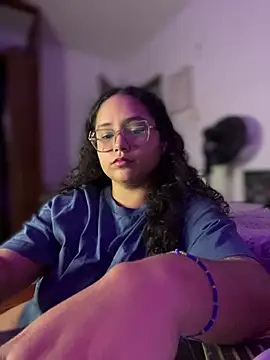 CurlyGirl_1 live sex cam