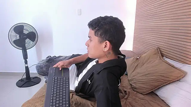 James_Monroe_ live sex cam