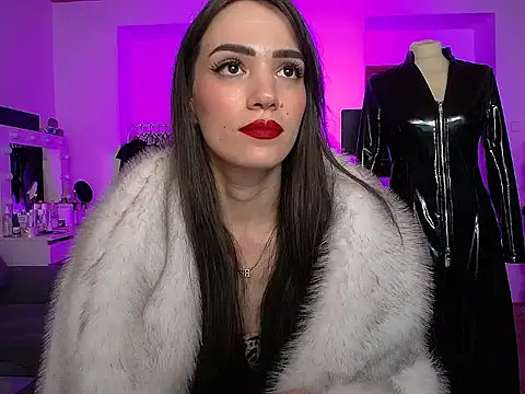 AlienaMoore's cam snapshot