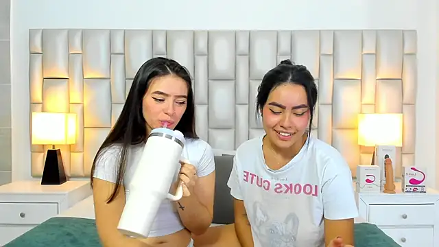 paola_katy_dicks live sex cam