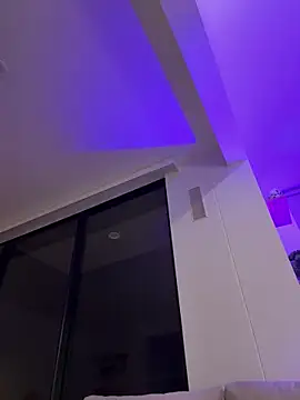 Rae_Lil_White live sex cam