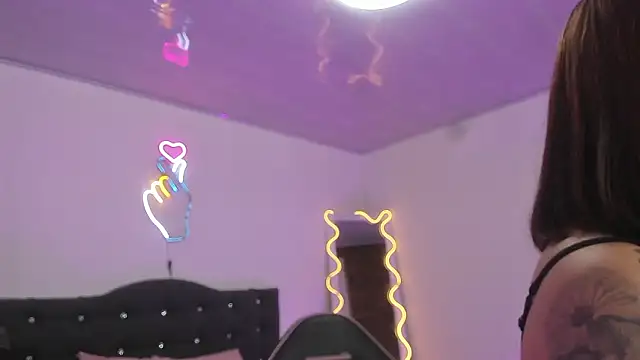 oliviia_tay's cam snapshot