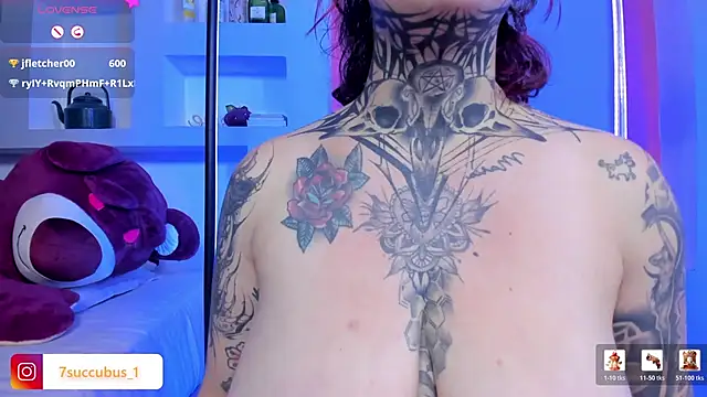 ViolettaBaker_'s cam snapshot