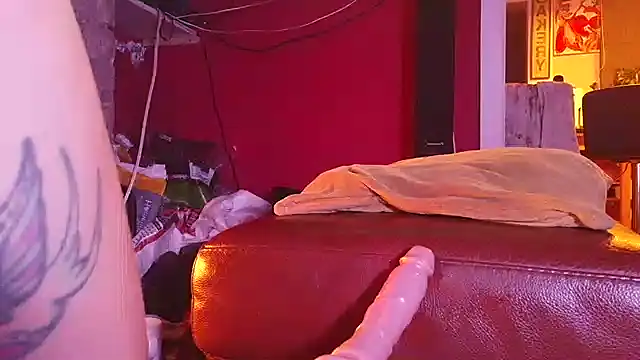 FreyaFucksFans's cam snapshot