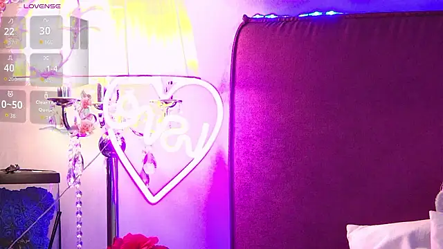 CellineHudson's cam snapshot