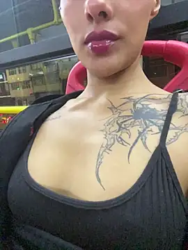 Emily-Fire's cam snapshot