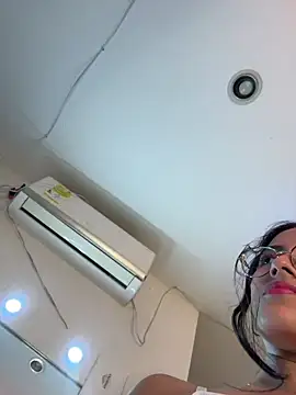 Juanita-Diaz live sex cam