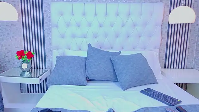 MariilynWiild live sex cam