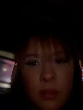 CharlotteUwU_'s cam snapshot