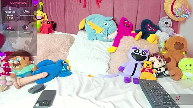 emma_wilder_'s cam snapshot