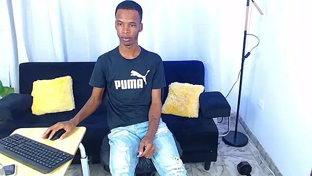 gusy_18 live sex cam