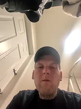 Xx32nlincsxX live sex cam