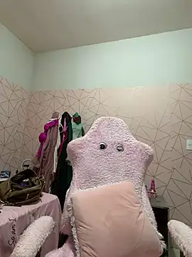 Irresistible24 live sex cam