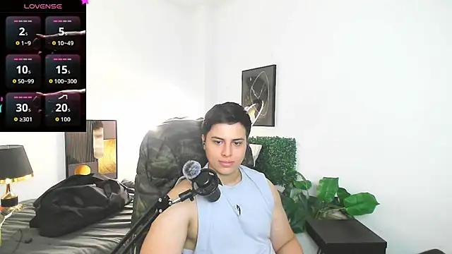 Thom_Ohtani live sex cam