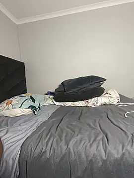 MissLola27 live sex cam