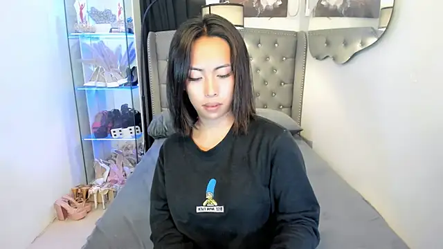 reighnempress live sex cam