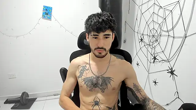 DmitriSanders live sex cam