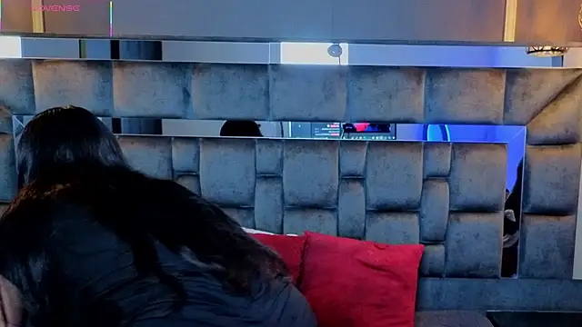 IssaJones_'s cam snapshot