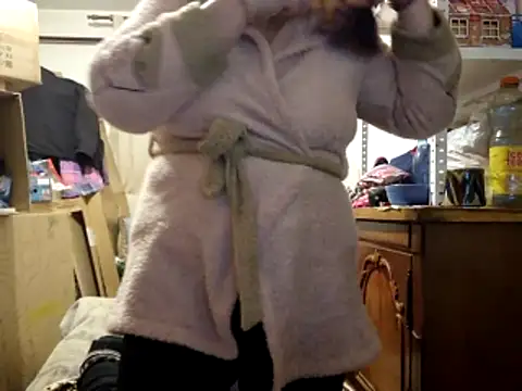 Samantha_Squirt@xh live sex cam