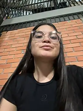 CamilaSofiia live sex cam