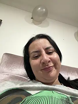 Abril_Luv live sex cam