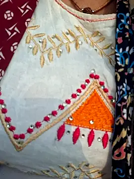 Priya_Bong live sex cam