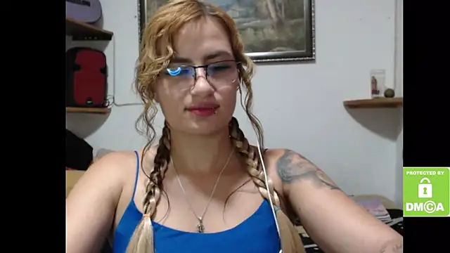 alice_trinity's cam snapshot