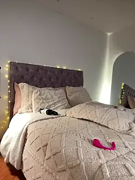 Samantha_e2's cam snapshot