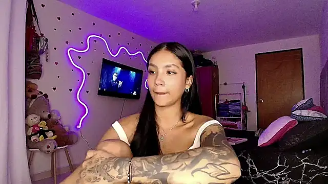 mia_yireth's cam snapshot