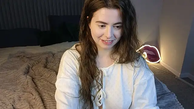 LovingWhisperr's cam snapshot