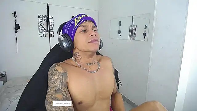 Leonard_Price live sex cam