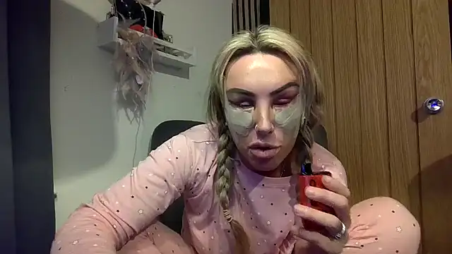 poppyinga1's cam snapshot