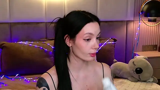 Goldy_Stark's cam snapshot