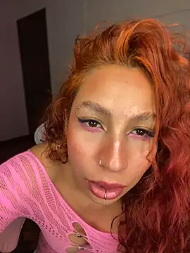 PrettyChloe_'s cam snapshot