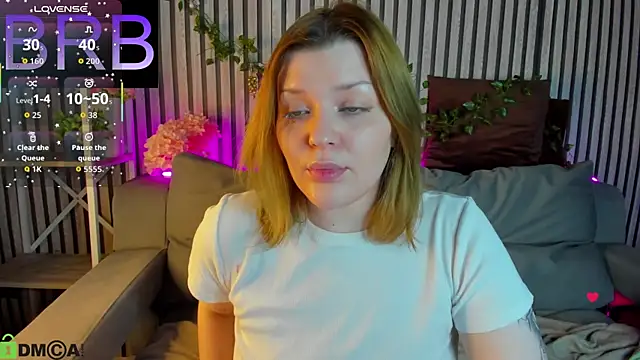 Michele_Greenn's cam snapshot