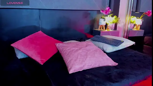 arcangel_harris's cam snapshot