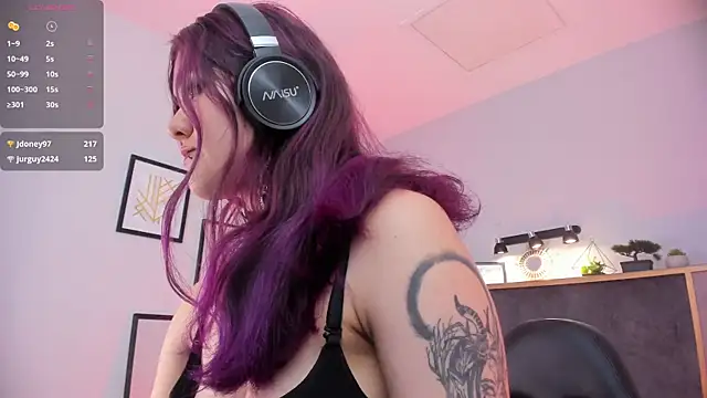 Azurra_amatto2's cam snapshot