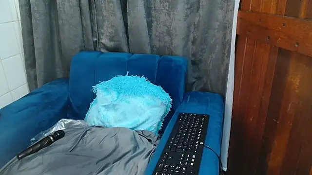 ChoklitBerryXX's cam snapshot