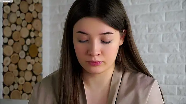 LowOncoming live sex cam