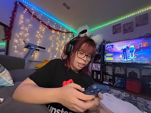 moan4mona's cam snapshot