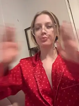 lovelyprincess2's cam snapshot