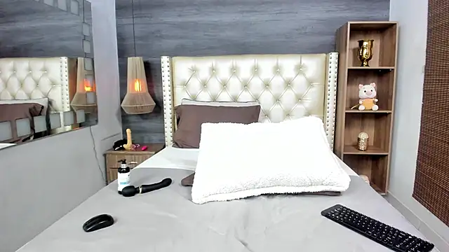 Charlothe_01 live sex cam