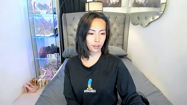 reighnempress live sex cam