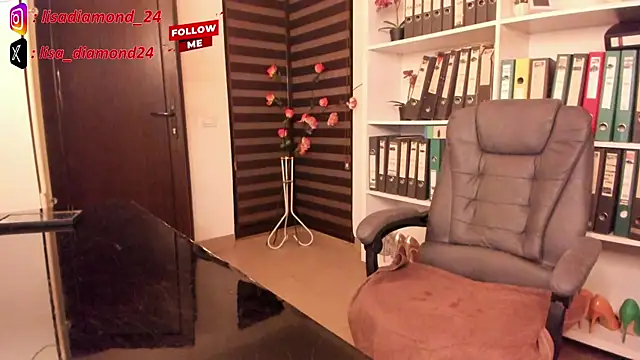 lisa2018 live sex cam