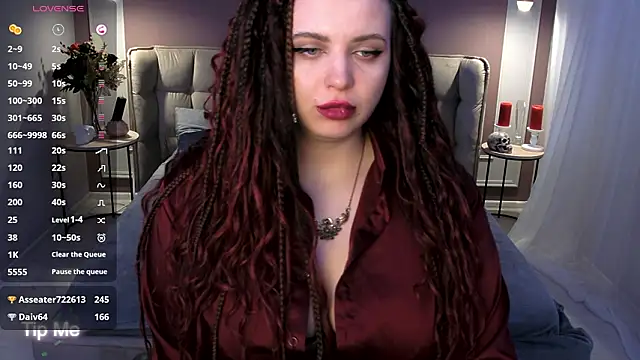 Miss_Maya_Mils live sex cam