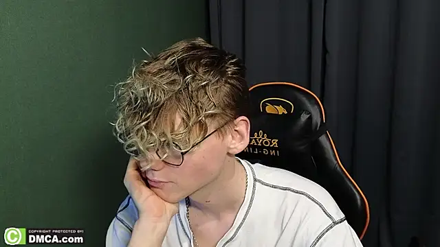 Keytaro live sex cam